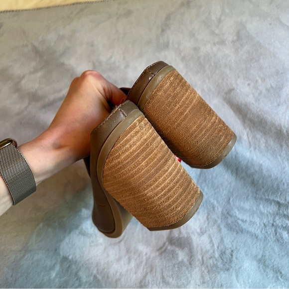 SOLD ❌Call it spring beige - cream - tan heels mules - Picture 6 of 8